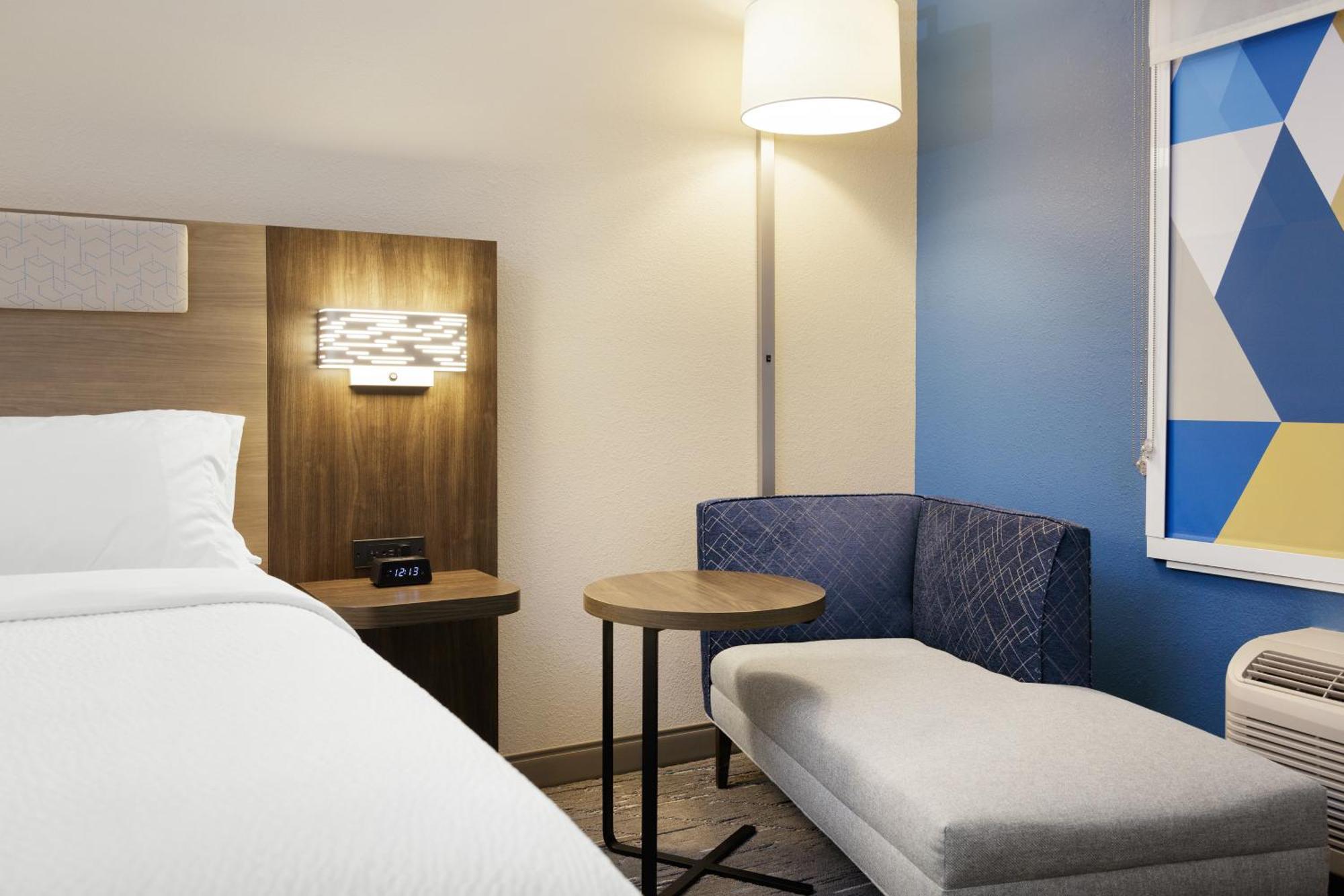 Holiday Inn Express Layton - I-15 By Ihg Exterior photo