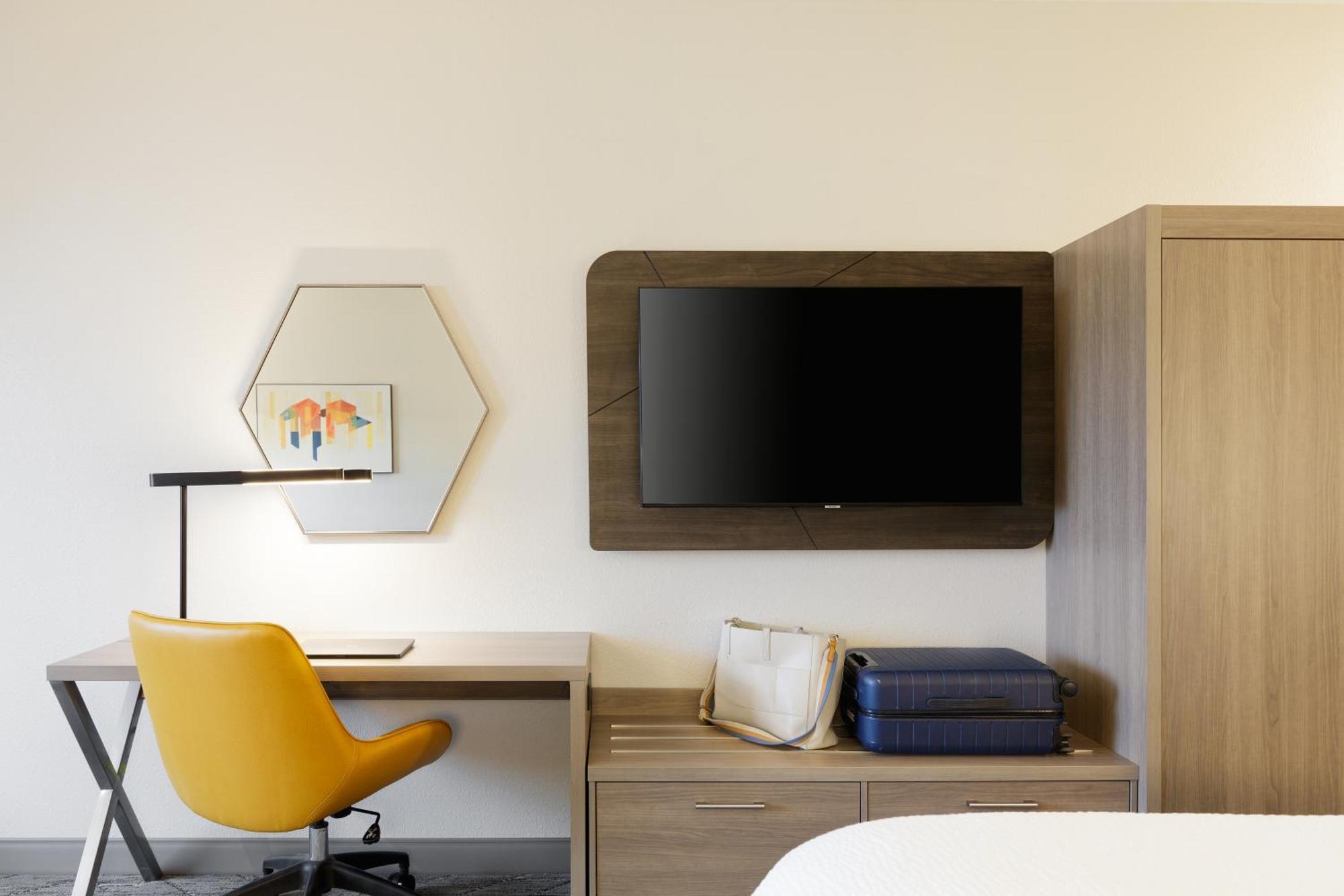 Holiday Inn Express Layton - I-15 By Ihg Exterior photo