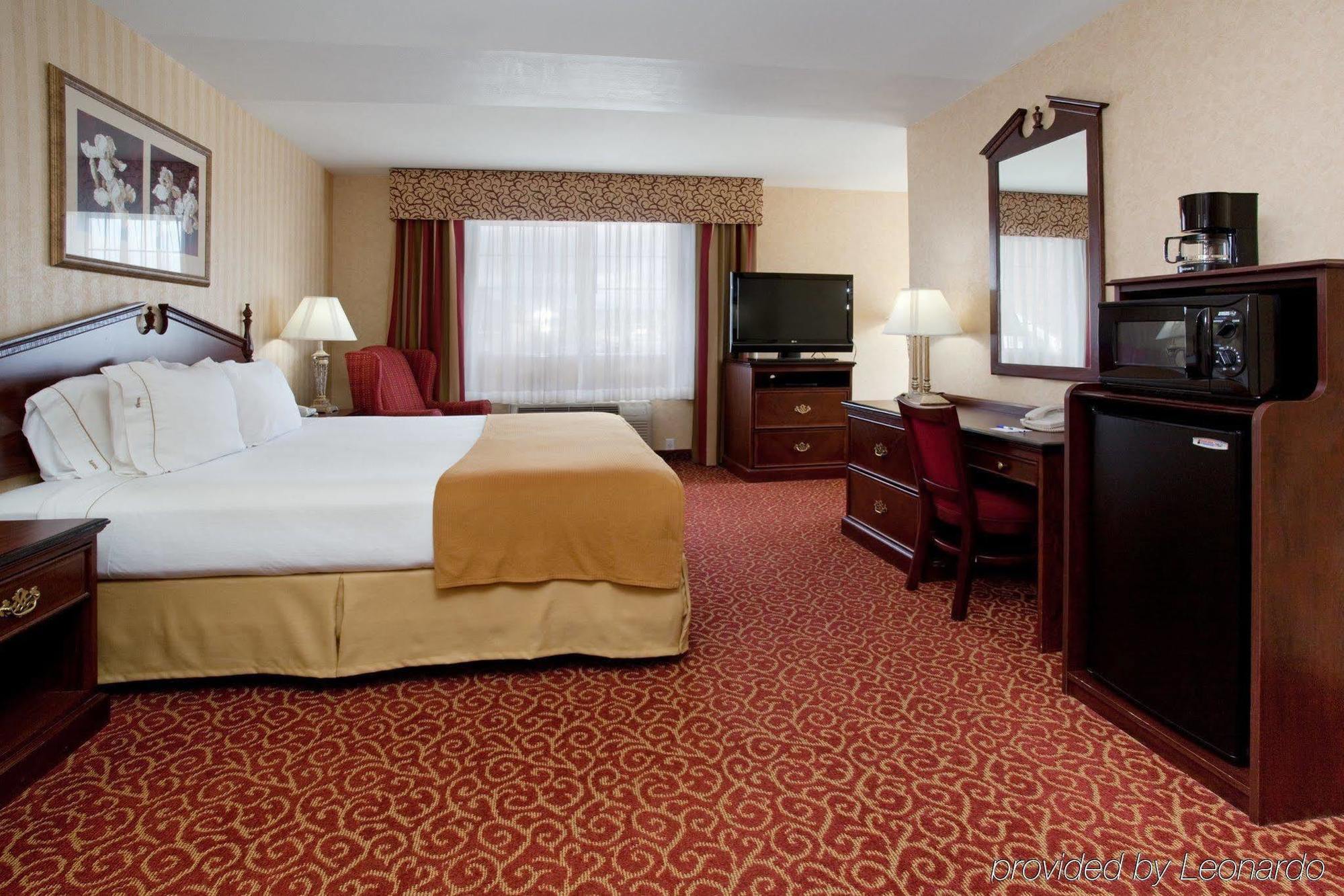 Holiday Inn Express Layton - I-15 By Ihg Room photo