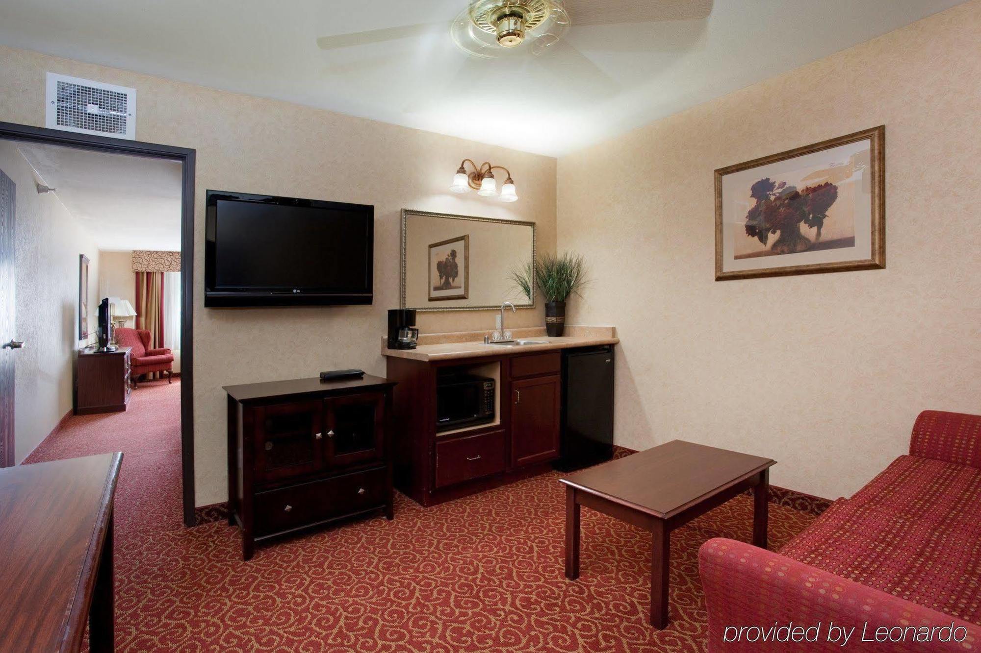 Holiday Inn Express Layton - I-15 By Ihg Room photo